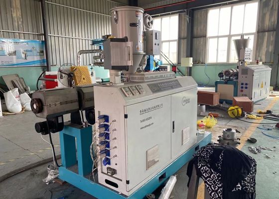 水ガスの倍の壁は機械を作る管の放出ライン12m/Min/のプラスチック管を波形を付けた