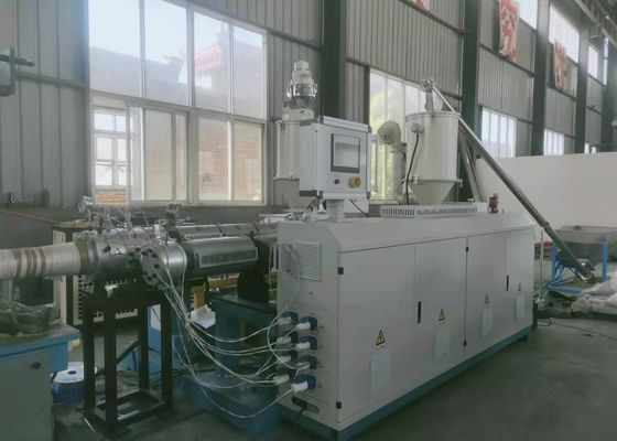 プラスチックHDPEのPEの単一の壁の波形の管の放出機械10m/分