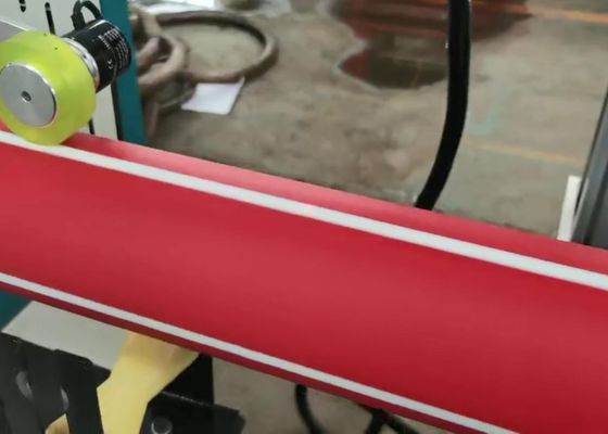 250-300kg/h円錐対ねじポリ塩化ビニールの平らな管の生産ライン