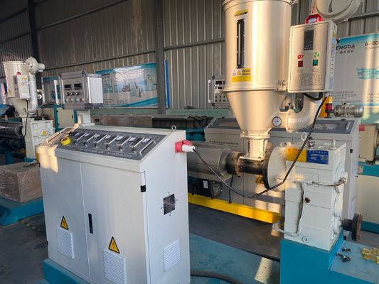 180kg/h PE/PVCは管の生産ライン放出機械を波形を付けた