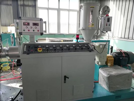 16-63mm PPのPEの単一の壁は機械放出ラインを作る管を波形を付けた