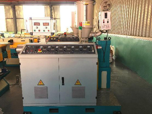 機械単一の壁を形作るPPのPE押しのブロックは管の生産ラインを波形を付けた