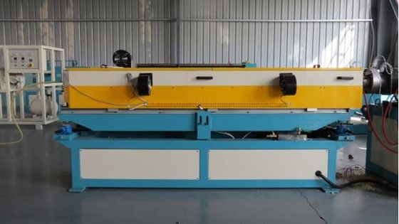 高速PPのPEポリ塩化ビニールの単一の壁は管の生産ラインを波形を付けた