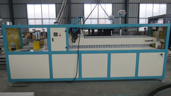 PEの7つか9つの穴コミュニケーション ケーブルの管の押出機機械が付いている穴があいたプラム花のグリルの管