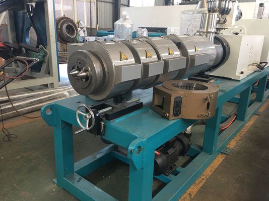 給水の管のための機械を作るポリ塩化ビニールの管はポリ塩化ビニールの管の放出ラインを流出させる