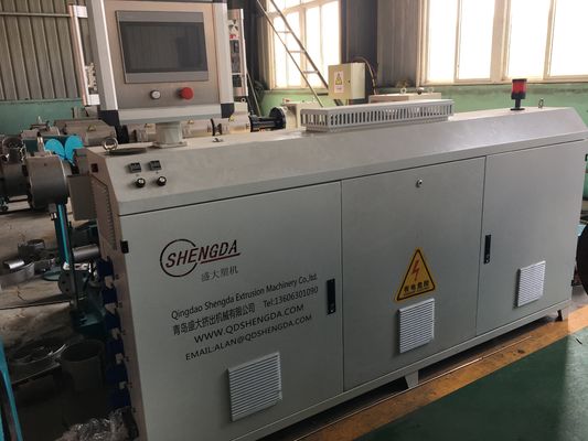 管のExtrutionライン プラスチック ポリ塩化ビニールの管の給水のガス管の下水管管の押出機の放出の生産ライン機械