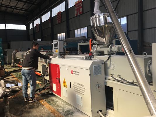 プラスチック ポリ塩化ビニールの下水管水フル オート電気水路の管の押出機