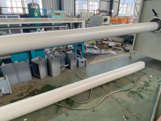 給水の排水のために自動プラスチック ポリ塩化ビニールの管の押出機機械