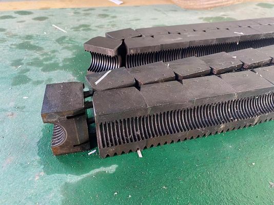 HDPE PE PP のプラスチック単一の壁の波形の管の放出ライン小径