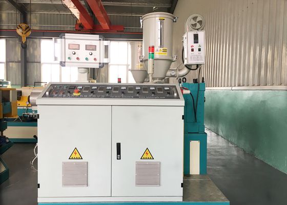 HDPE PPは壁の波形の管の放出ライン倍の壁の波形の管機械を倍増する