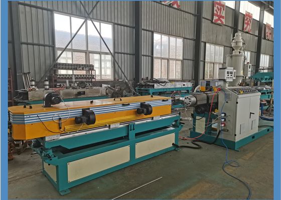 二重壁ポリ塩化ビニール750kg/Hは下水の管の押出機を波形を付けた