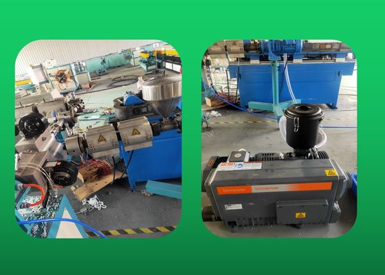 2-3.5m/Minポリ塩化ビニールの倍の壁は管の生産ラインを250-300のKg/H波形を付けた