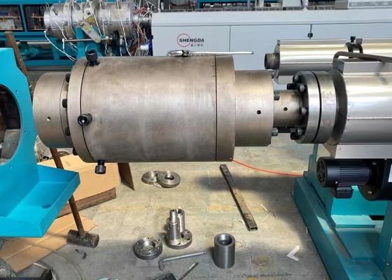 単一ねじ110mm HDPEの管の放出ライン石油供給