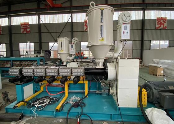 20-110mmのHDPE PPは電気単一の壁の波形の管の放出ラインに水をまく