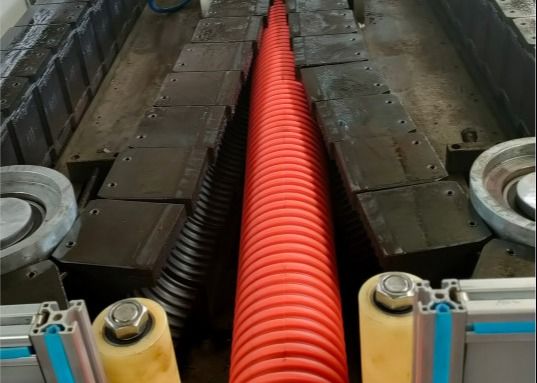 32-110mmの二重壁の機械を作る波形の管の放出ライン