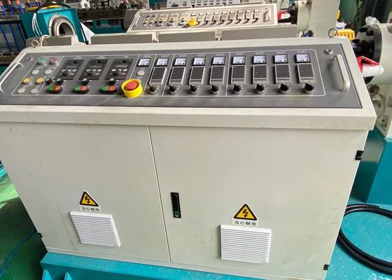 250-630mmの単一ねじ押出機機械水軽油の供給ホース