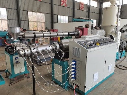 エネルギー ガスPPRのHDPEの管の生産ライン細流かんがいの給水のための1/3の層